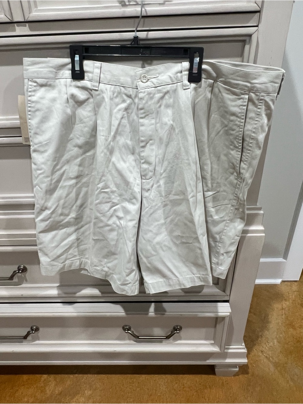 Dockers White Flat-Front Men's Shorts